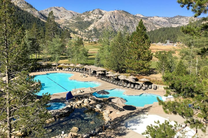 Studio Ski In/out Mountainview 8th-floor | Patio - Tahoe City, CA