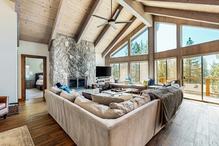 Woodland 3br Lakeview | Hot Tub | Fireplace - Incline Village, NV