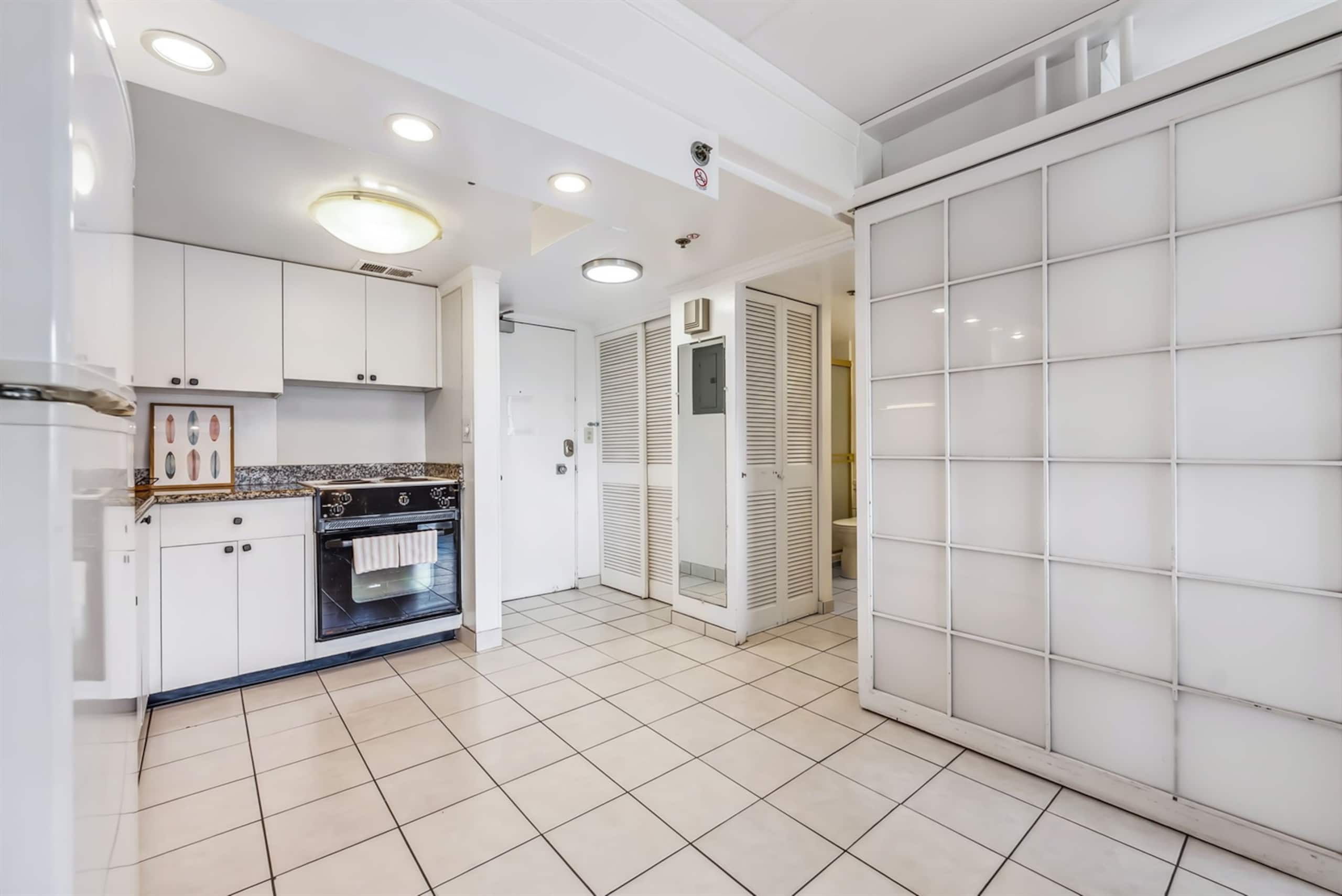 Condo in Honolulu · ★5.0 · 1 bedroom · 2 beds · 1 bath - Image 10