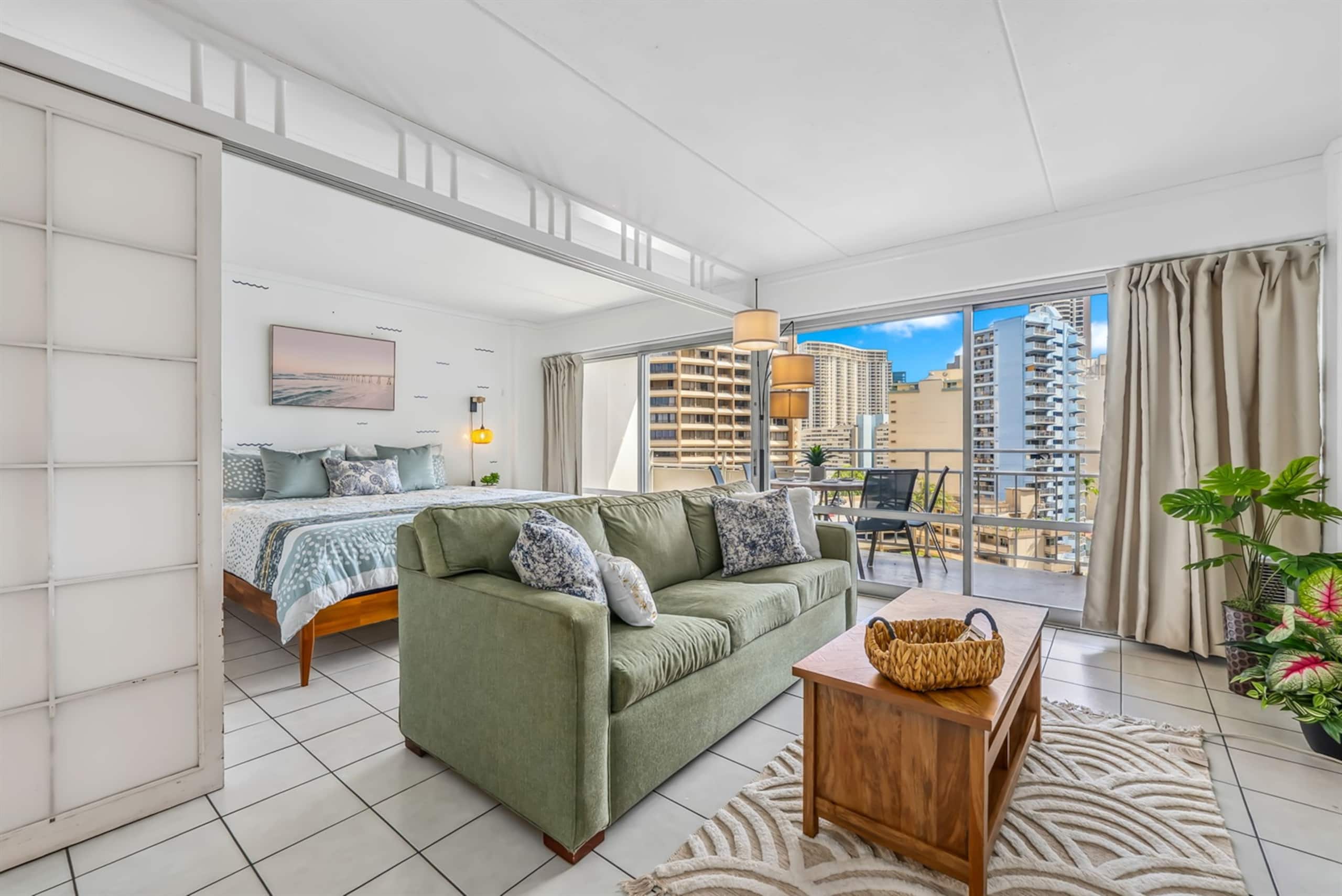 Condo in Honolulu · ★5.0 · 1 bedroom · 2 beds · 1 bath - Image 3