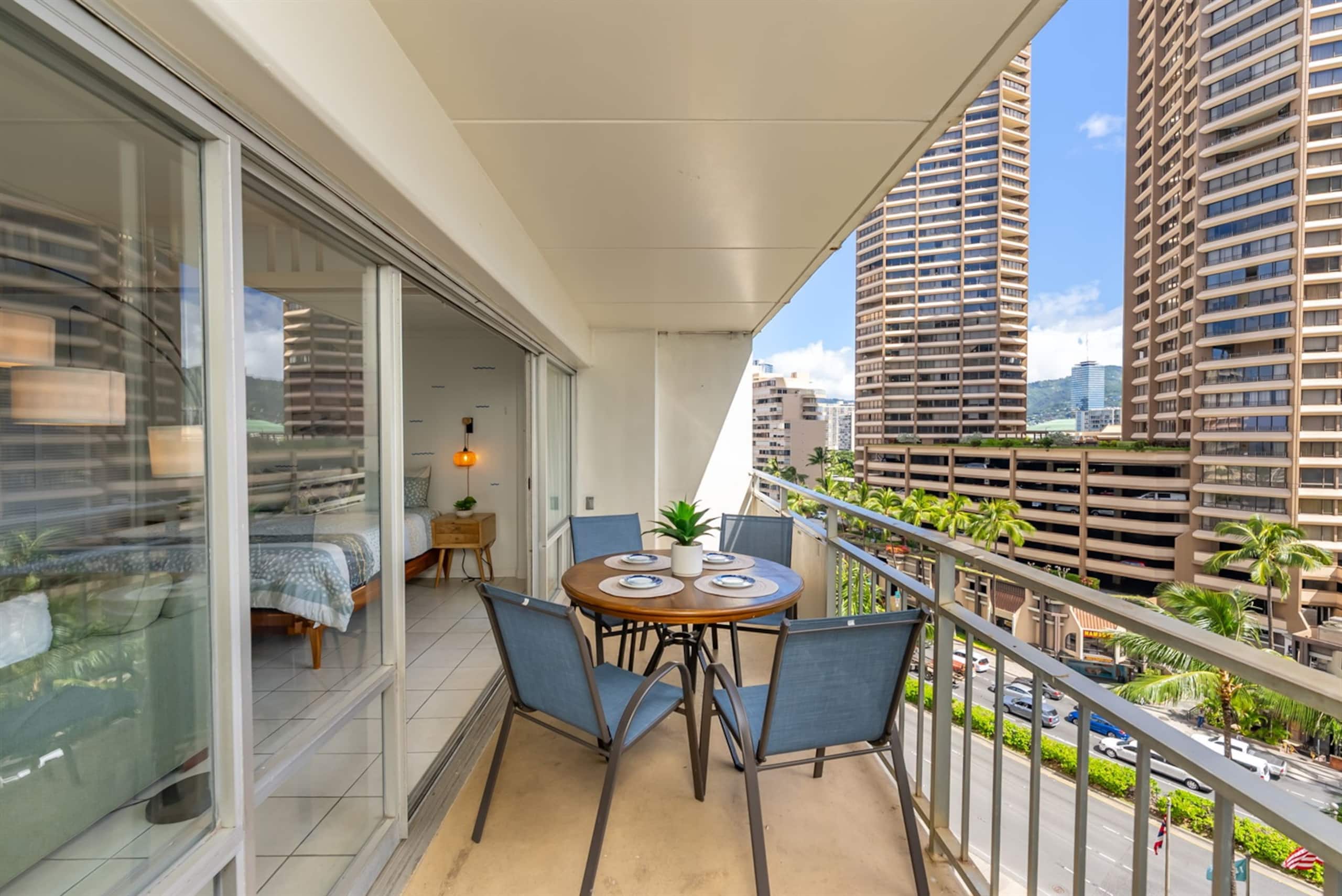 Condo in Honolulu · ★5.0 · 1 bedroom · 2 beds · 1 bath - Image 24