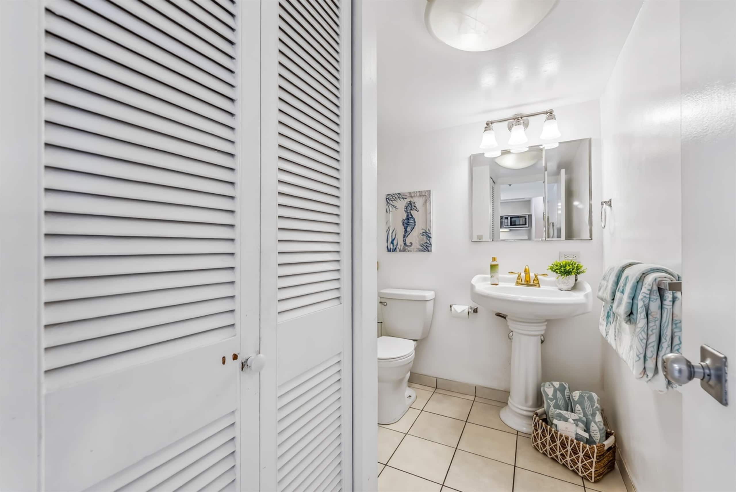 Condo in Honolulu · ★5.0 · 1 bedroom · 2 beds · 1 bath - Image 18
