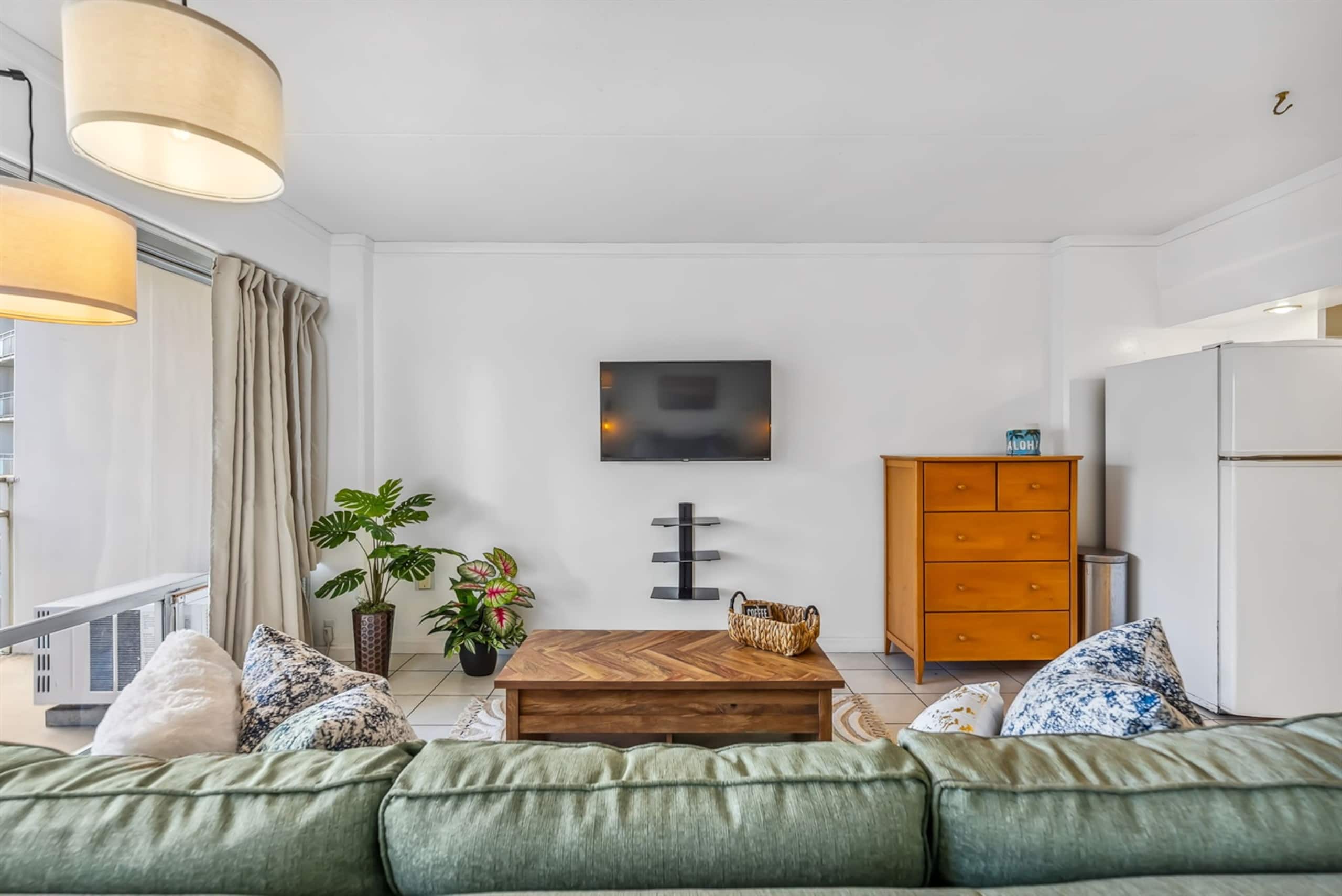 Condo in Honolulu · ★5.0 · 1 bedroom · 2 beds · 1 bath - Image 15