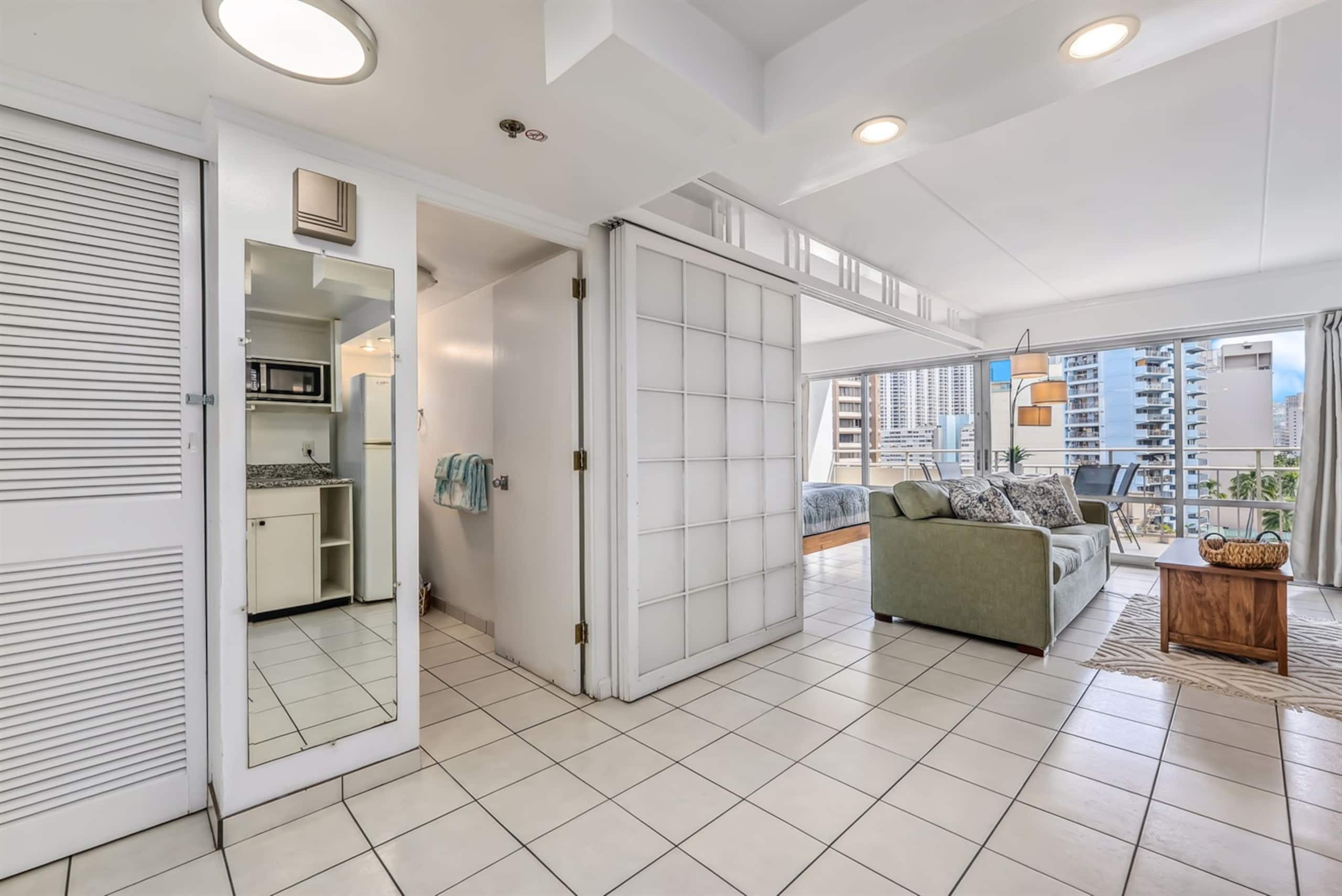 Condo in Honolulu · ★5.0 · 1 bedroom · 2 beds · 1 bath - Image 25
