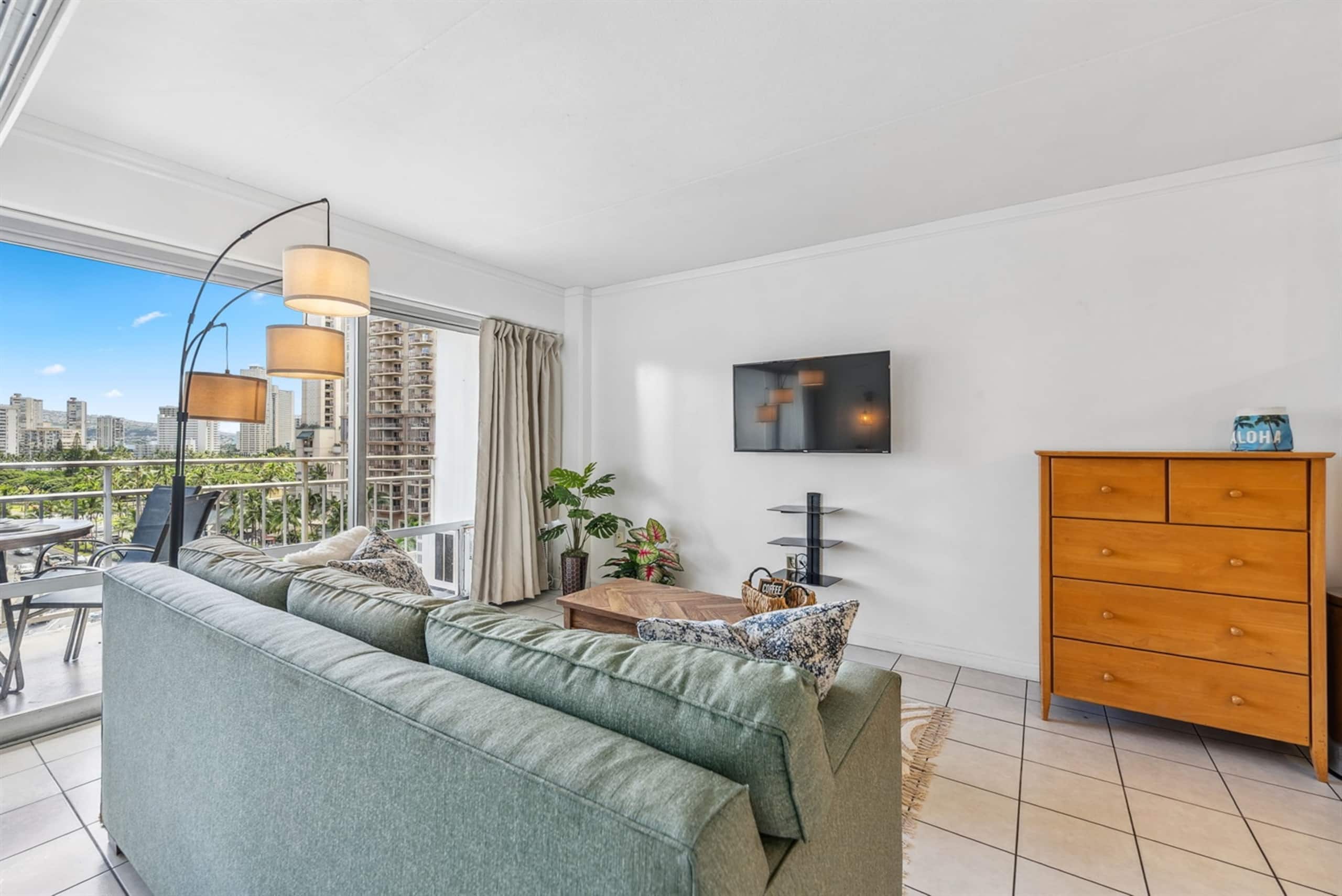 Condo in Honolulu · ★5.0 · 1 bedroom · 2 beds · 1 bath - Image 17
