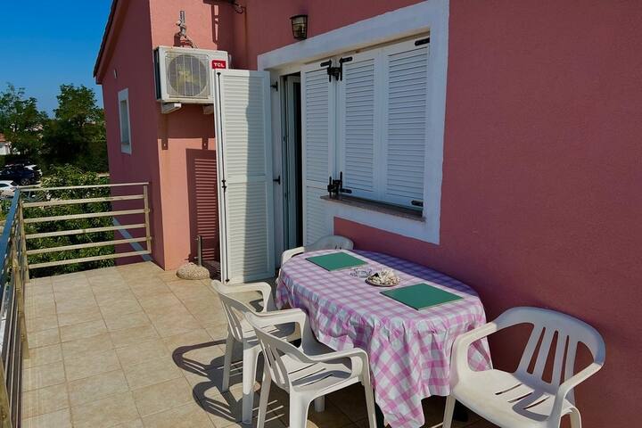 A-25079-d Appartement D'une Chambre Avec Le Balcon - Rab