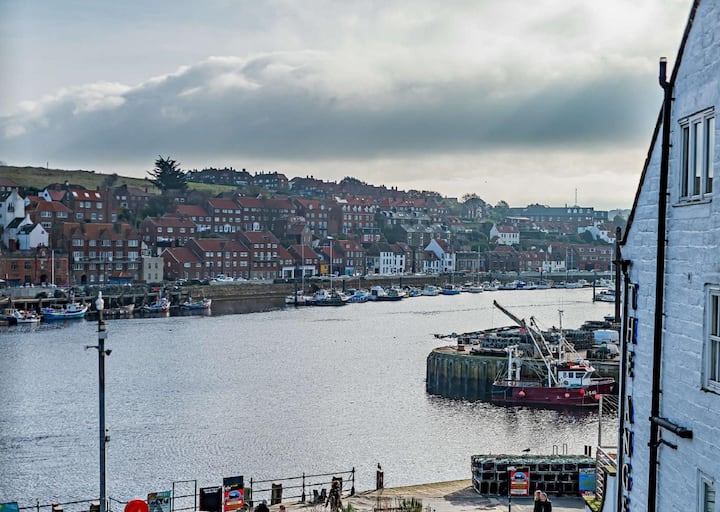 5 Bed In Whitby (Oc-h30227) - Whitby