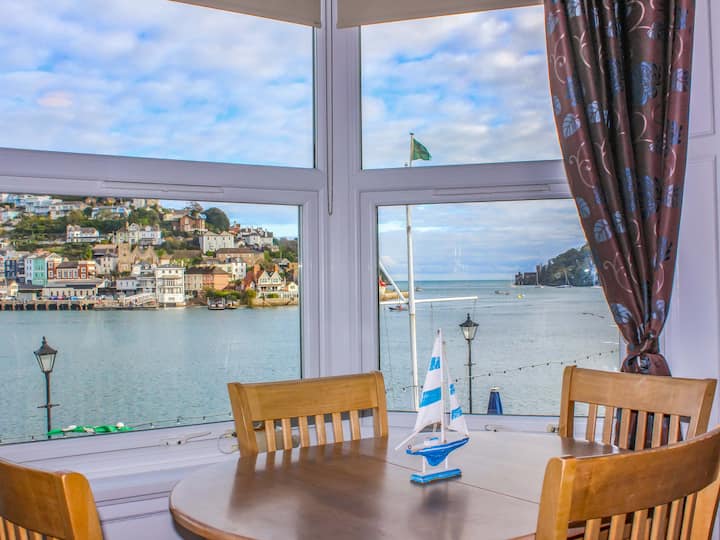 Castleview Apartment, 21 South Embankment - 達特茅斯