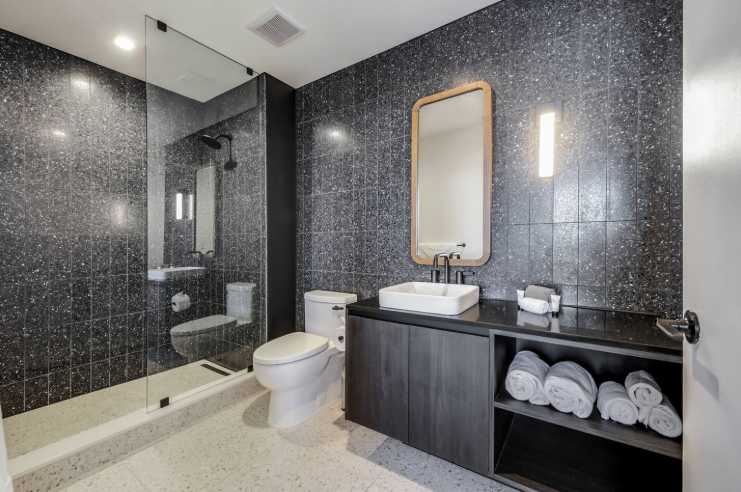 Luxury High-Rise 2BR on the 21st Floor | Rainey St