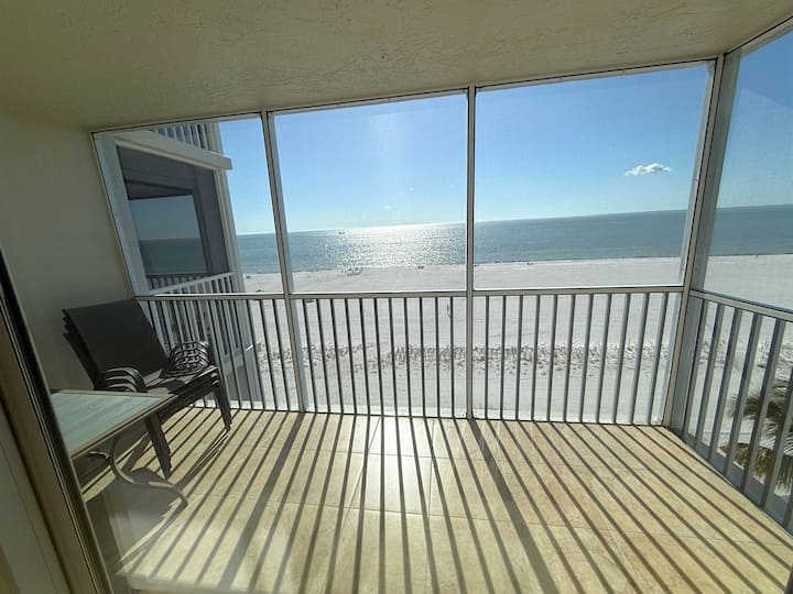 Gateway Villas #598 - "Sunshine Villa" Beach Front - Fort Myers Beach, FL