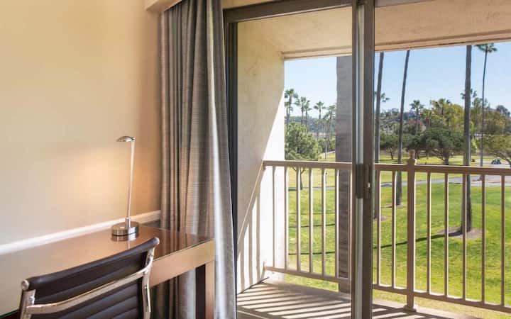 Golf View King Fireplace | Pool & Local Dining - Del Mar, CA