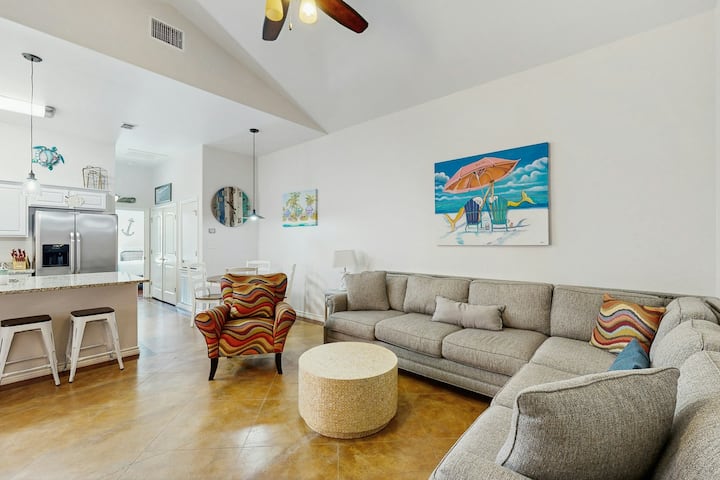 2br Cozy Beach Home With Kitchen And Shared Pool - Corpus Christi, TX