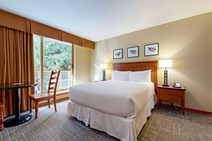 Cascade Lodge 419 - Whistler