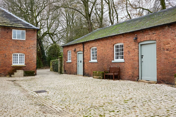 Butler's Quarters - Matlock