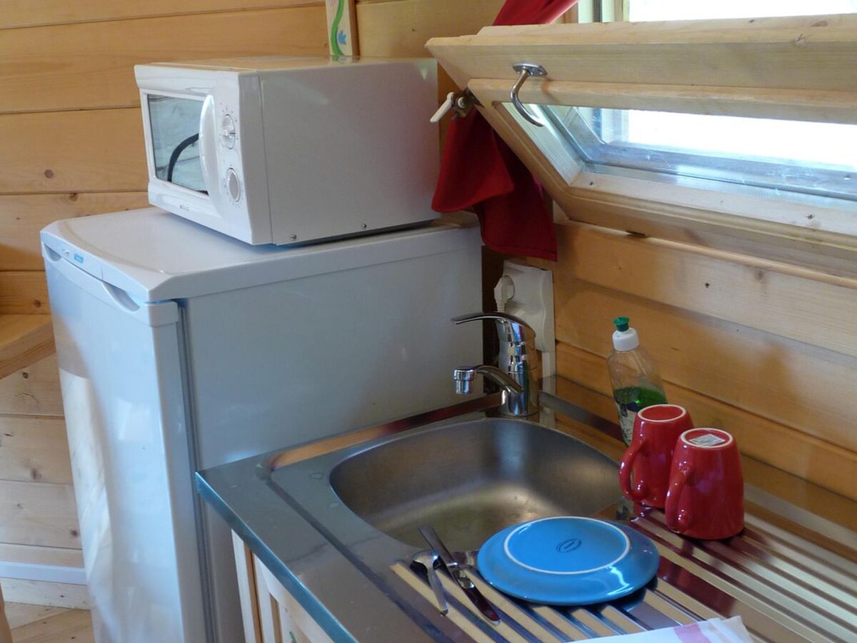 Cabane dans les Arbres n°1 — Nuit perchée à 8m au Domaine de Dienné à Dienné — salle de bain