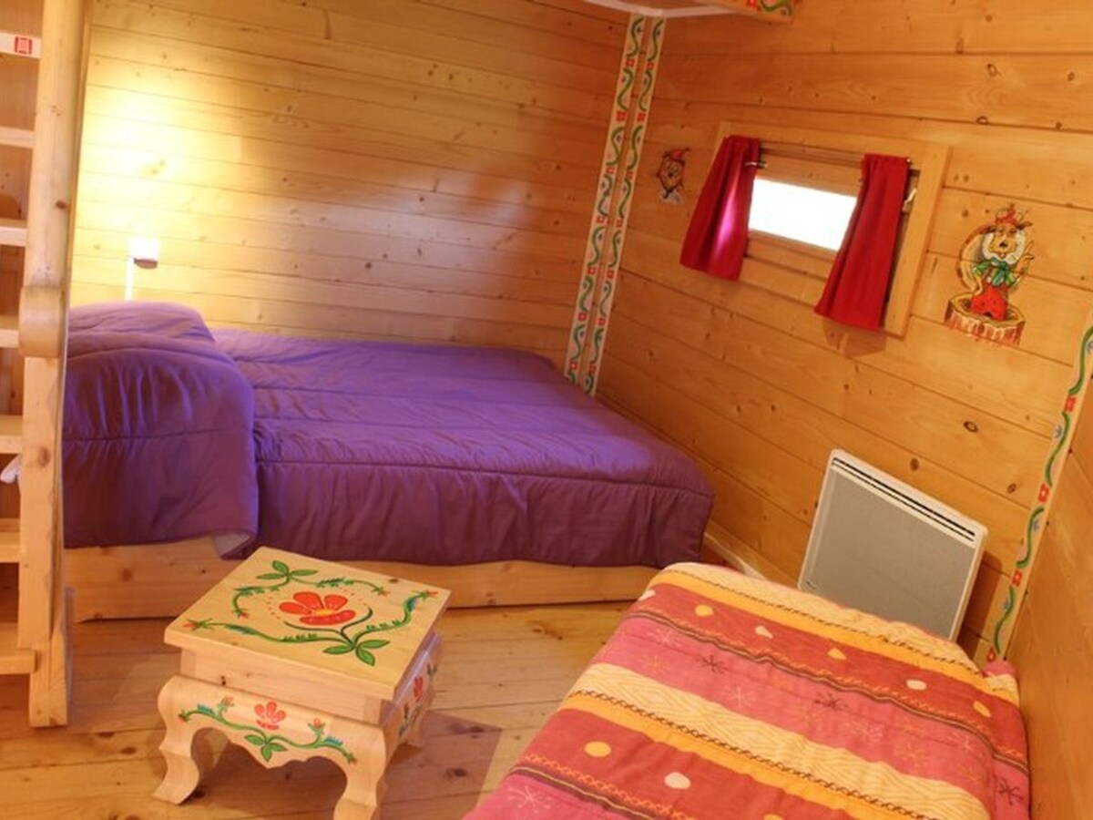 Cabane dans les Arbres n°1 — Nuit perchée à 8m au Domaine de Dienné à Dienné — vue depuis la terrasse