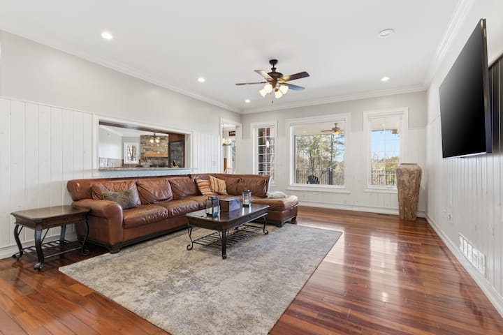 Groups: 2 Homes*24+ Beds*pool*hot Tub* Basketball* - Lake Lanier