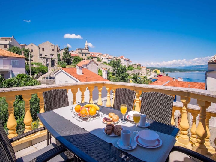 Appartement De Vacances Avec Balcon Et Climatisati - Punat