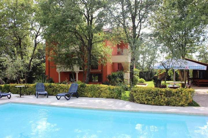 Appartement De Vacances Avec Climatisation Et Terr - Cittanova