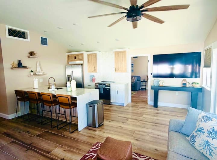 3 Min Walk To Beach/heated Pool/games/kids Area - Clearwater Beach, FL