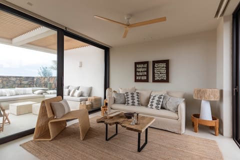 Propiedad de Airbnb exitosa: Gara Suite Boutique Design Villa Private Pool en La Oliva