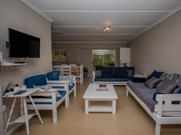 Spacious Country Cottage At Appelsbosch - Swellendam