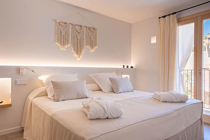 Vila Nova Suites & Spa - Doble Deluxe Con Balcón - Cala Mesquida
