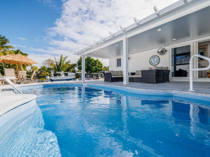 Salty Pelican- Key Haven Home With Pool And Dock - Stock Island, FL