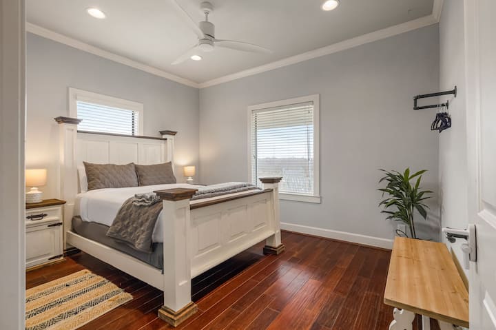 Საძინებელი 2 - საწოლი 152 × 203 სმ