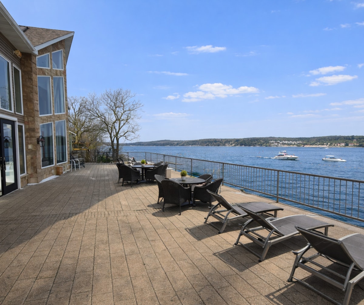 Lakefront Mansion | SwimSpa, Dock & Scenic Views photo 7