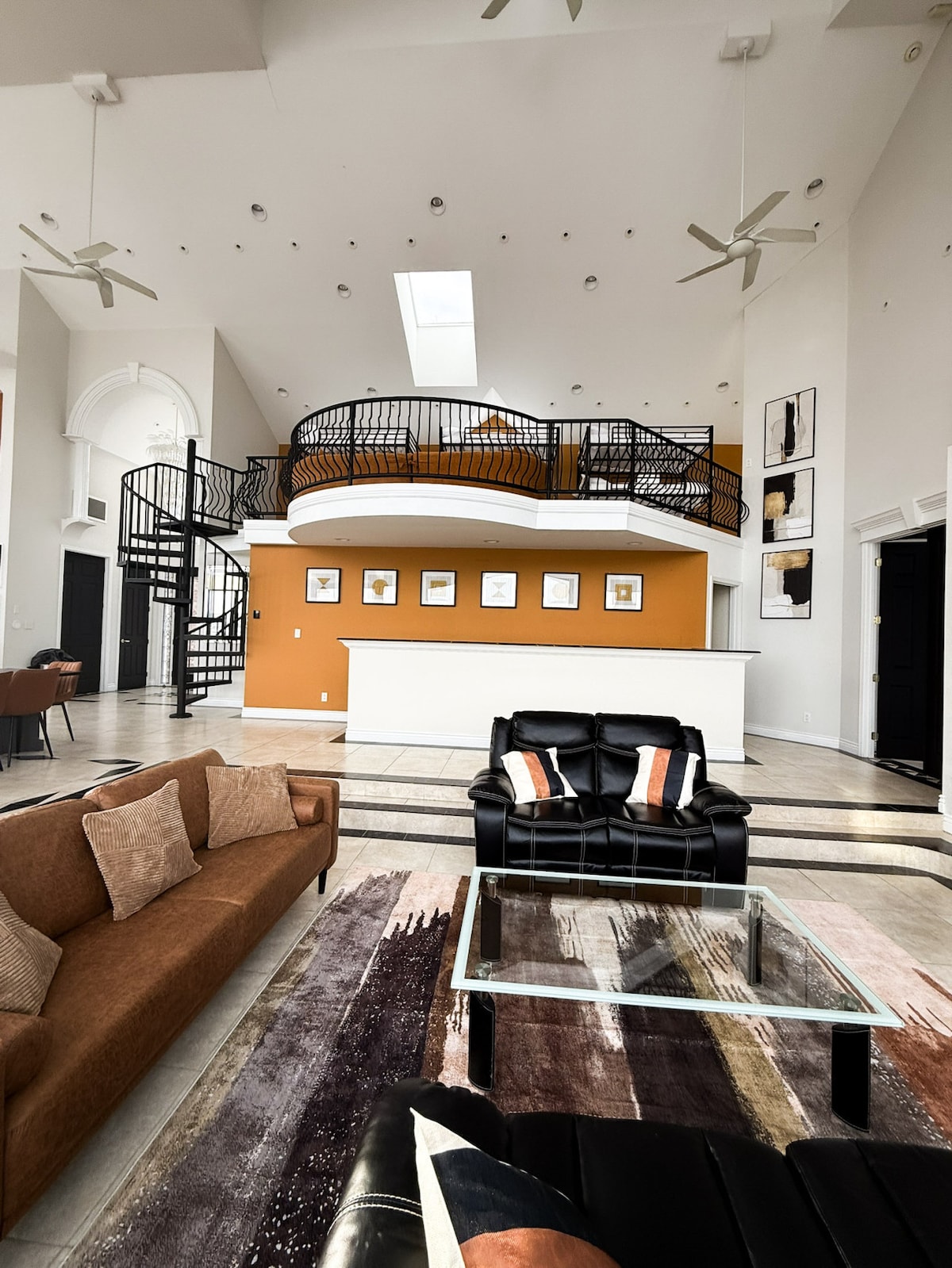 Lakefront Mansion | SwimSpa, Dock & Scenic Views photo 23