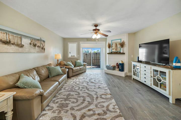 4 Br Townhouse, Outdoor Space, Close To Beach - Lower Grand Lagoon, FL