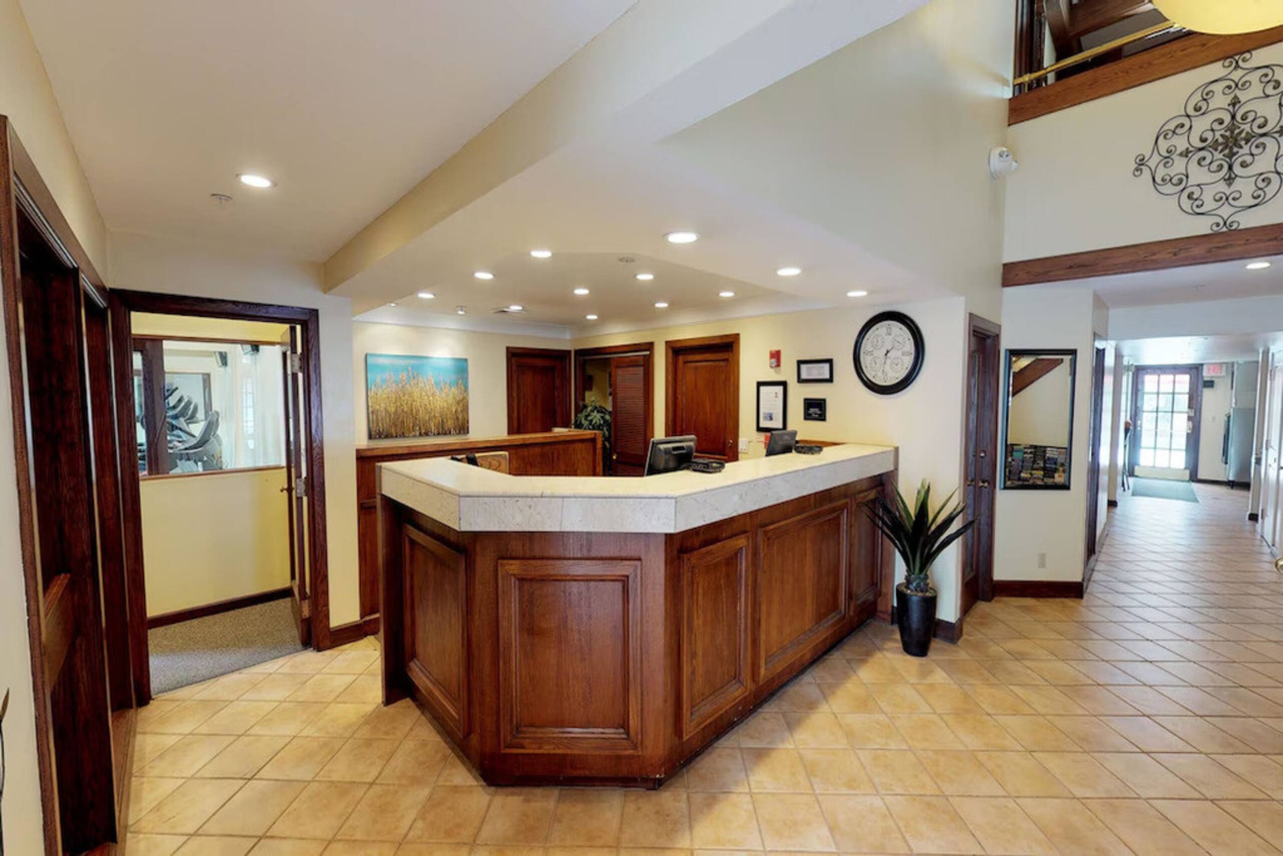 3-Room Hotel Block, Pool, Lake, Pet-Friendly - Photo 26