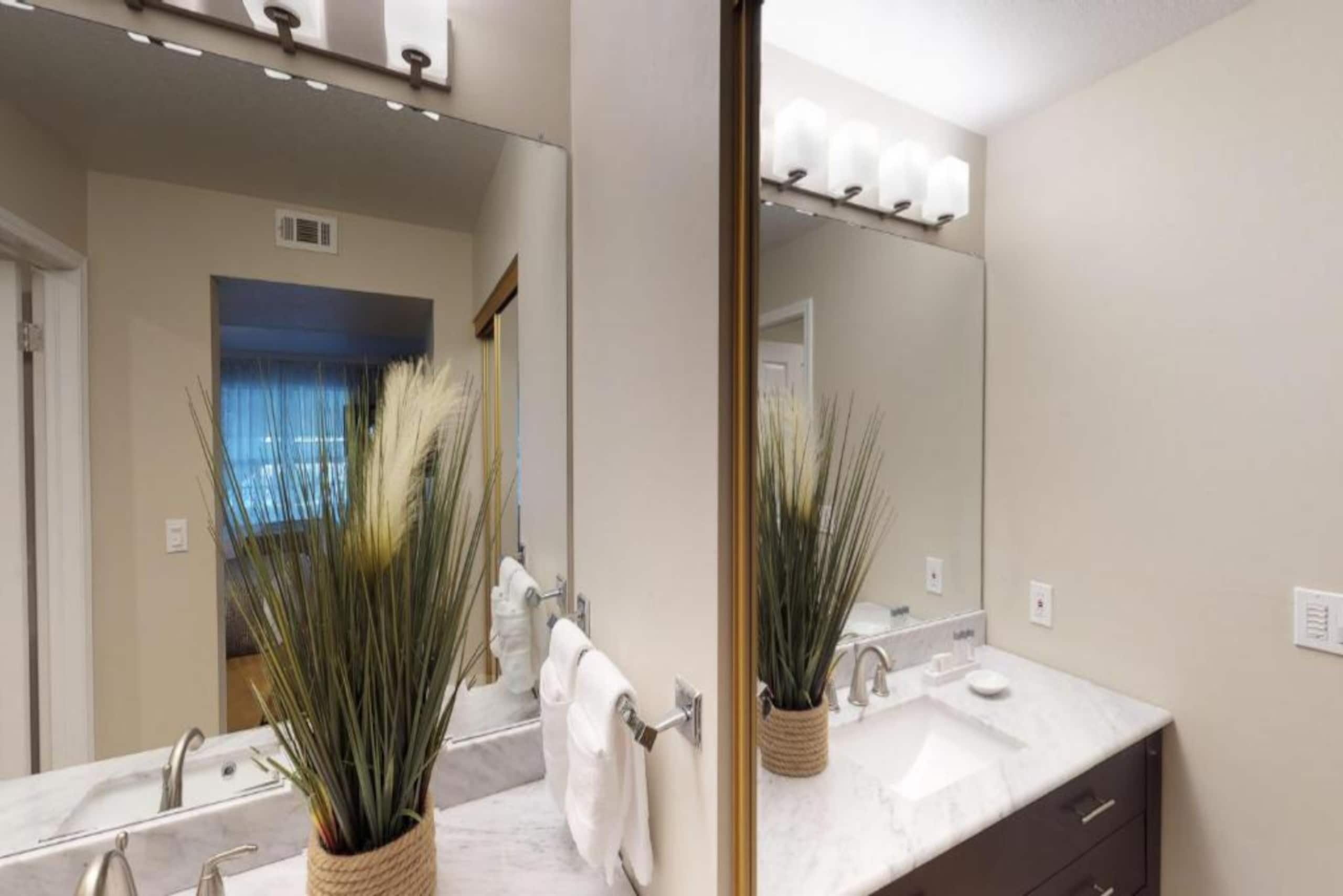 3-Room Hotel Block, Pool, Lake, Pet-Friendly - Photo 11