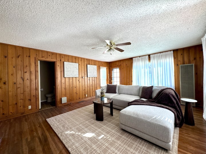 Nearby Wichita’s Best Spots | Pet Friendly W/ W&d - Wichita, KS