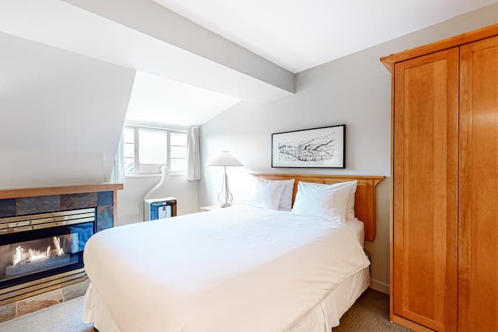 Whistler Peak Lodge 515 - Whistler