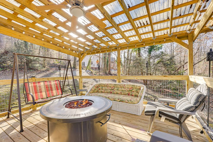 Gazebo, Fire Pit! Woodsy Cabin By Black Rock Mtn - 클레이턴