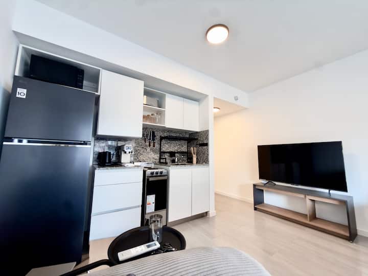 Premium studio apartment in Palermo with rooftop pool