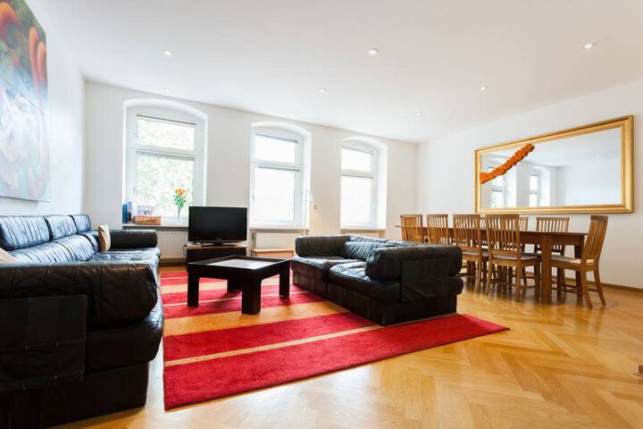 Maisonette Mirror-Apartment