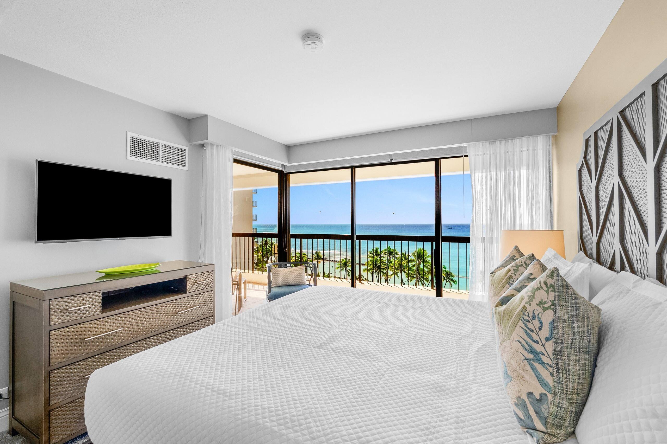 Condo in Honolulu · ★4.6 · 2 bedrooms · 4 beds · 2 private baths - Image 20