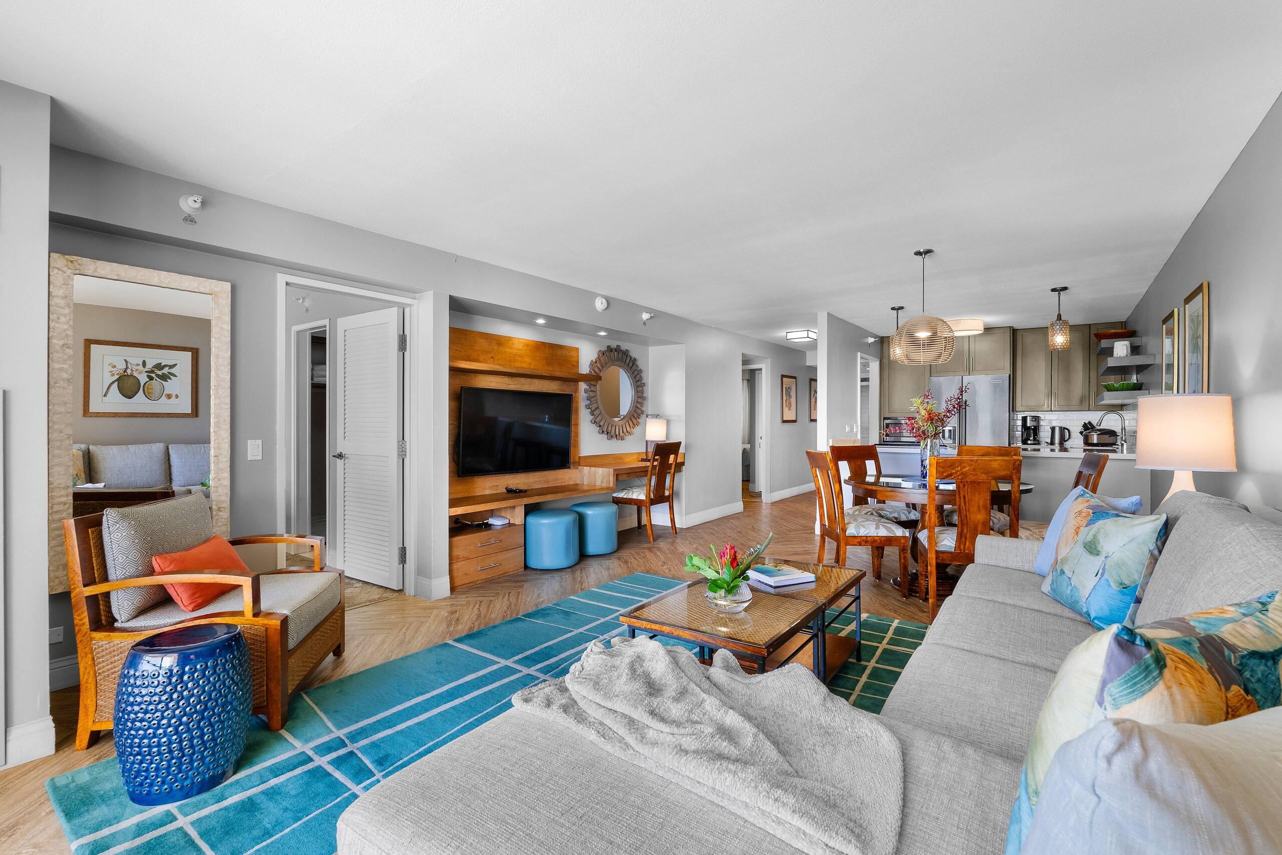 Condo in Honolulu · ★4.6 · 2 bedrooms · 4 beds · 2 private baths - Image 10