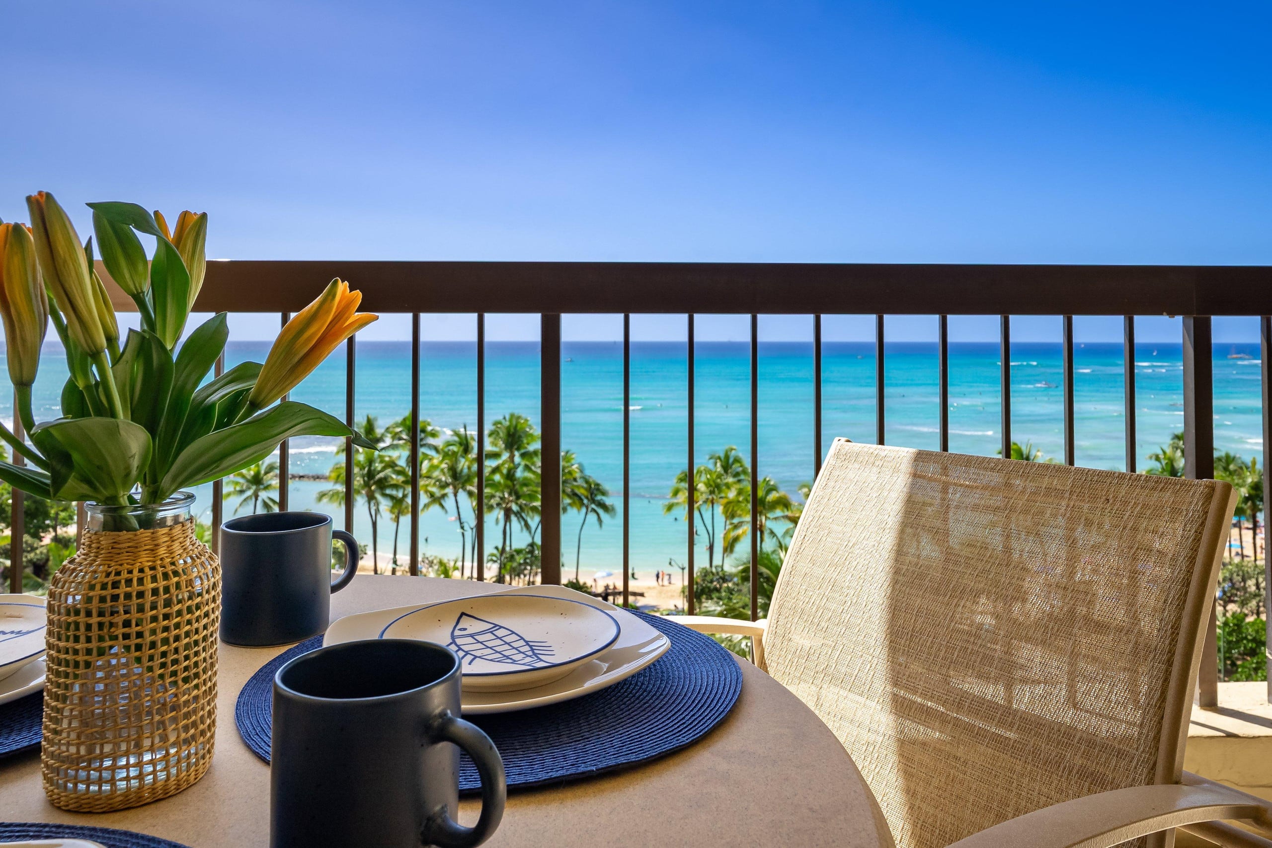 Condo in Honolulu · ★4.6 · 2 bedrooms · 4 beds · 2 private baths - Image 29