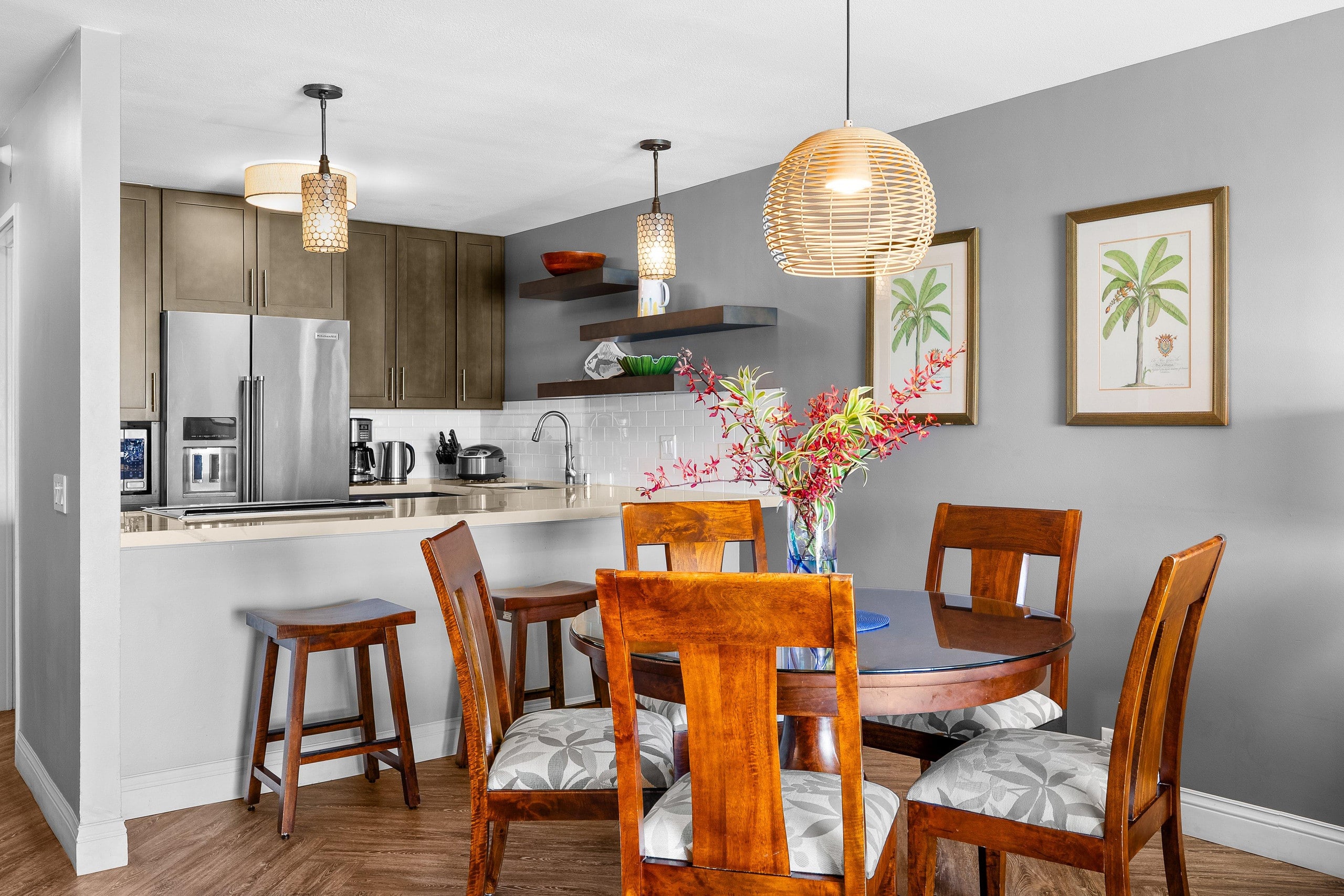 Condo in Honolulu · ★4.6 · 2 bedrooms · 4 beds · 2 private baths - Image 17