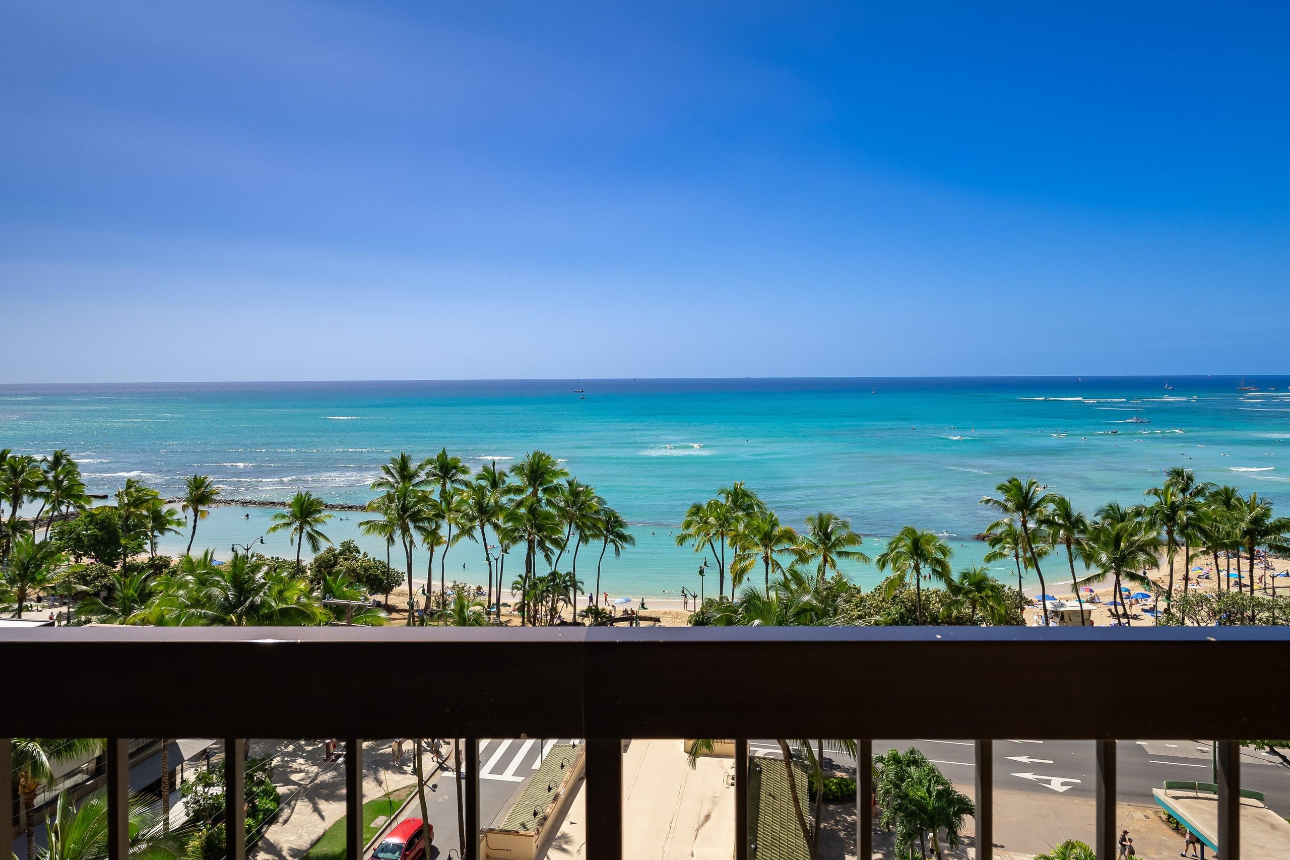 Condo in Honolulu · ★4.6 · 2 bedrooms · 4 beds · 2 private baths - Image 30