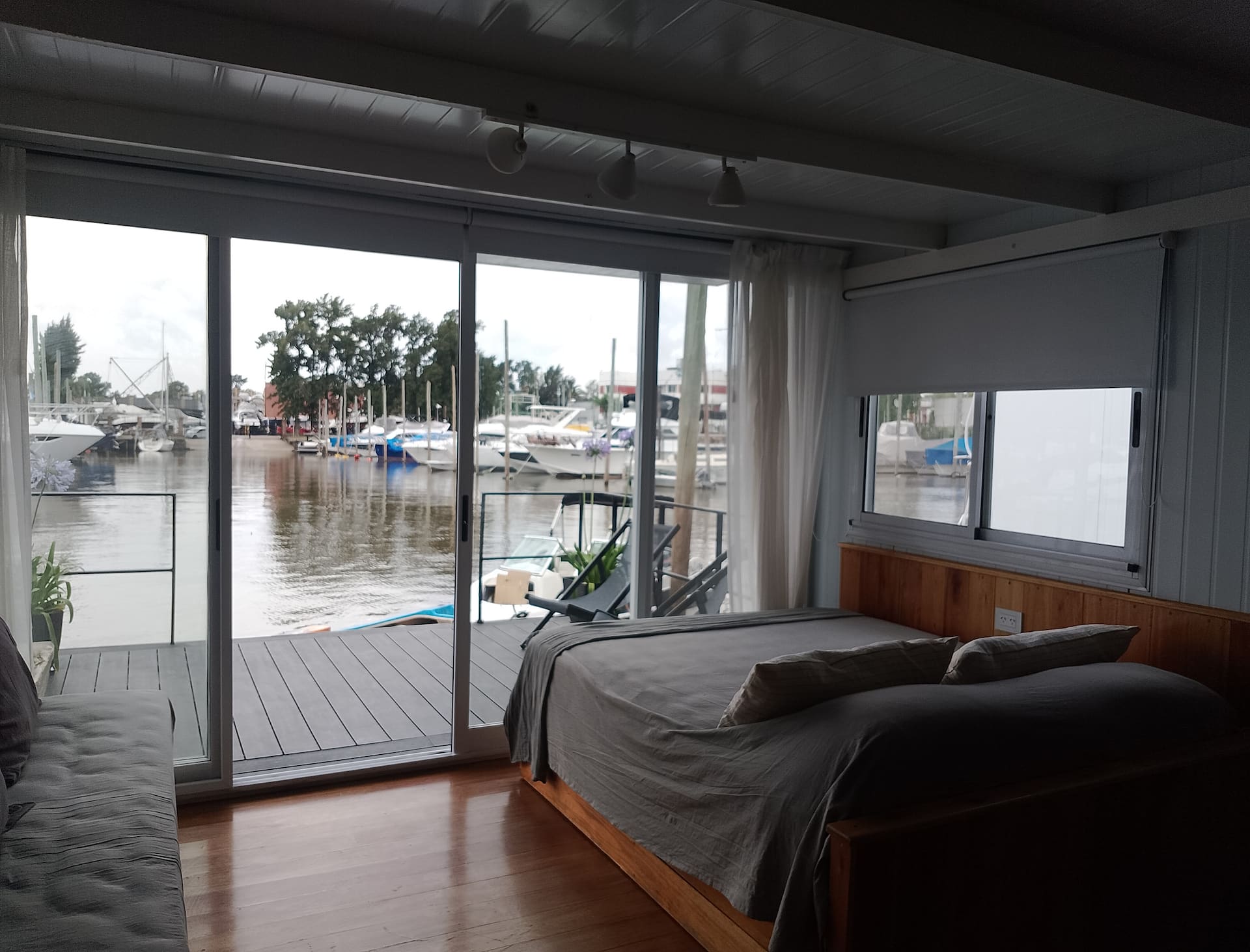 Floating house Biguá in San Fernando