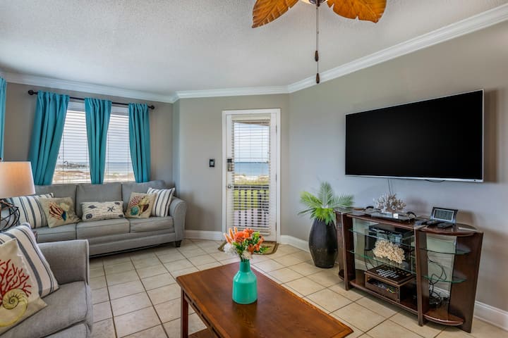 1br Bayview 1st-floor | Patio | Pool - Pensacola Beach, FL