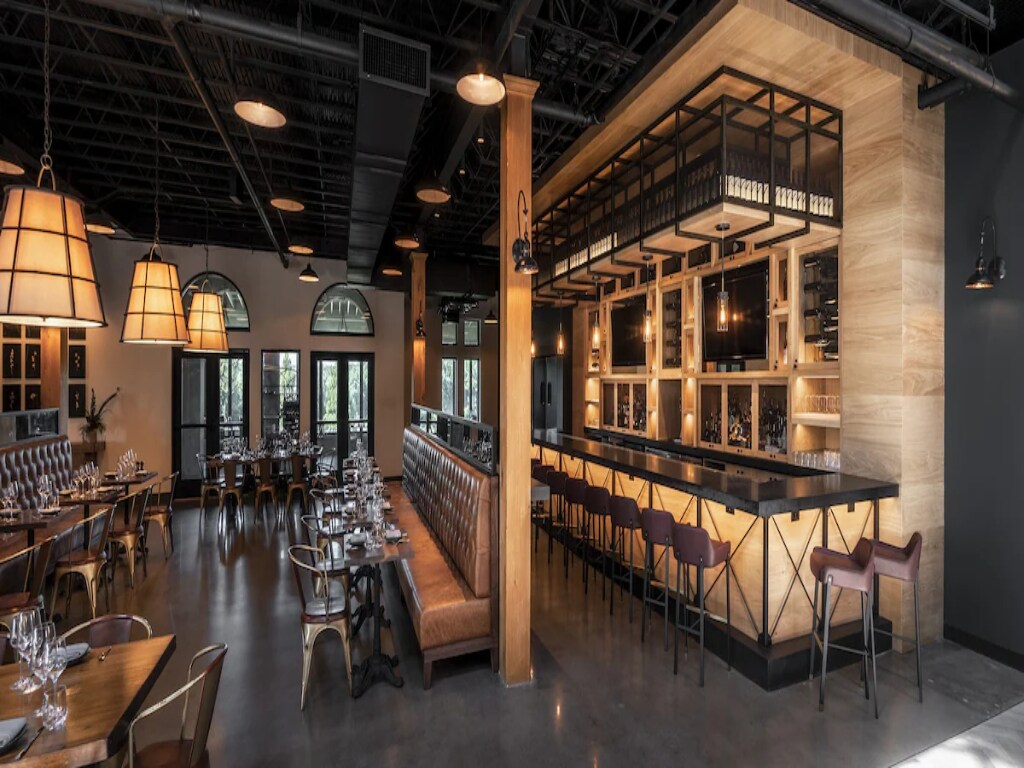 Enjoy Vineyard Charm at Premium Suite Near Athens