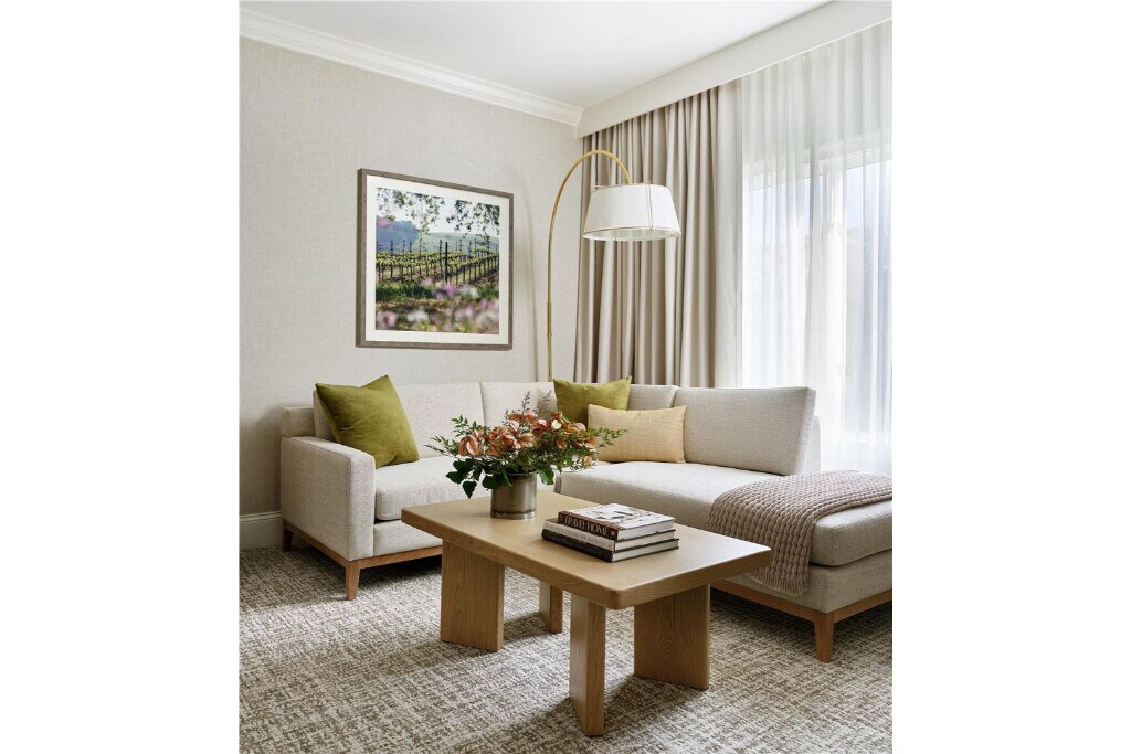 Warm & Inviting Room Ideal for Wine Country Escape