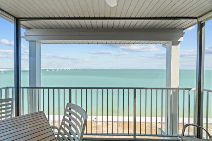 Bay Front Views, 2 Bedroom 2 Bath - Sanibel, FL