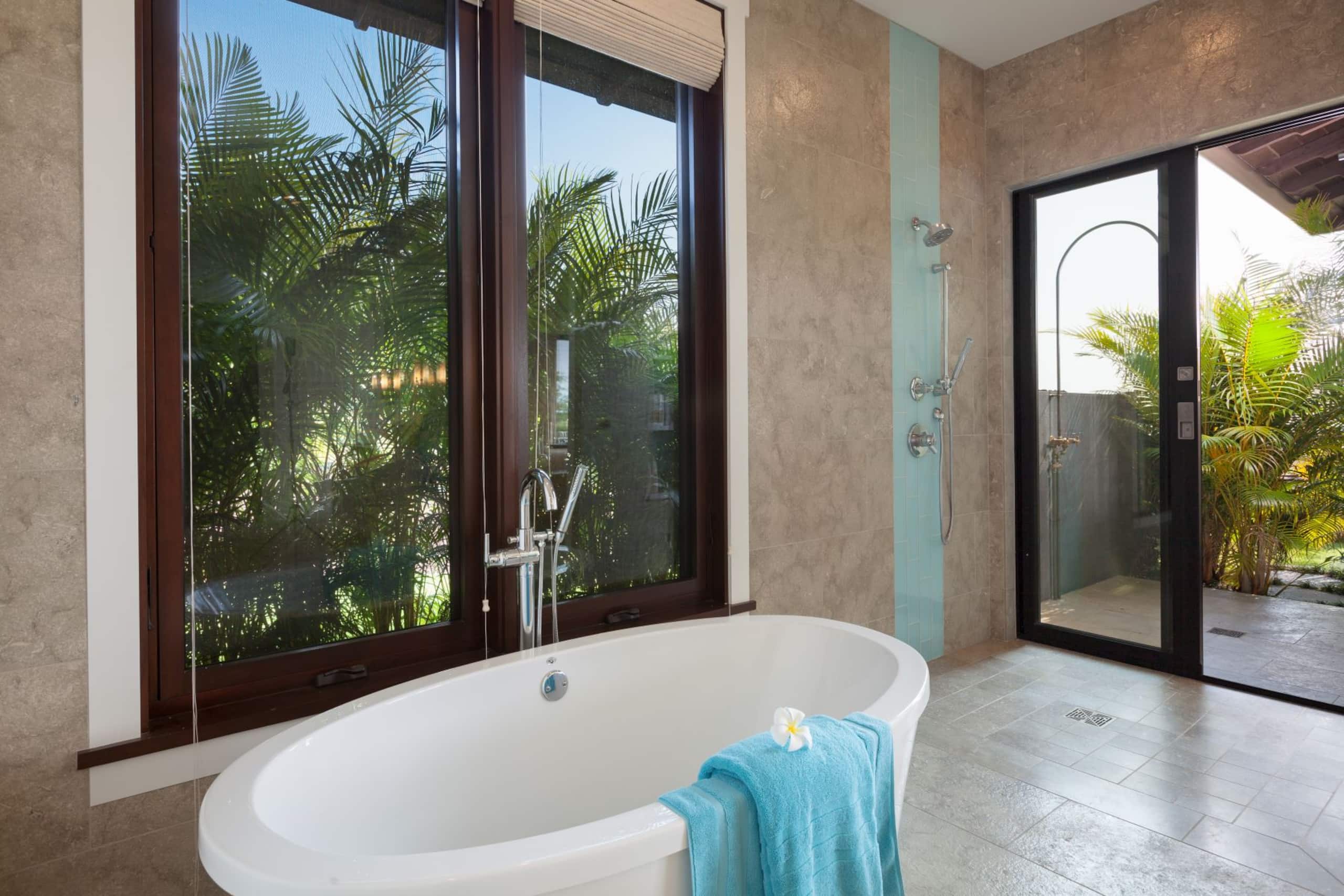 Home in Waimea · ★5.0 · 4 bedrooms · 6 beds · 4.5 baths - Image 25